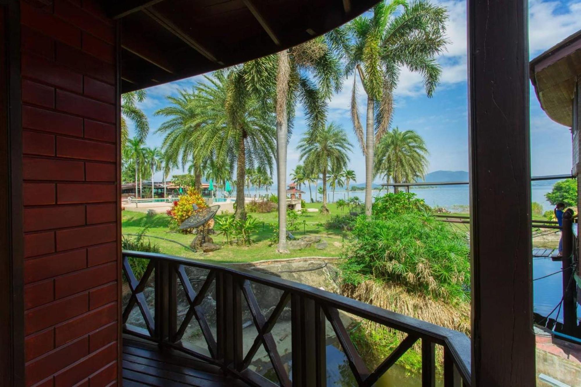 Kaengkrachan Boathouse Paradise Resort Kaeng Kachan Rum bild